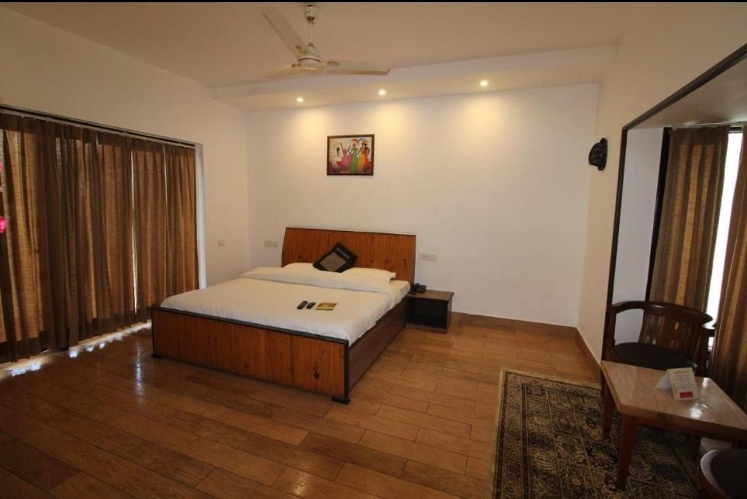 Mist N Meadows Resort Rajgarh  Bagian luar foto