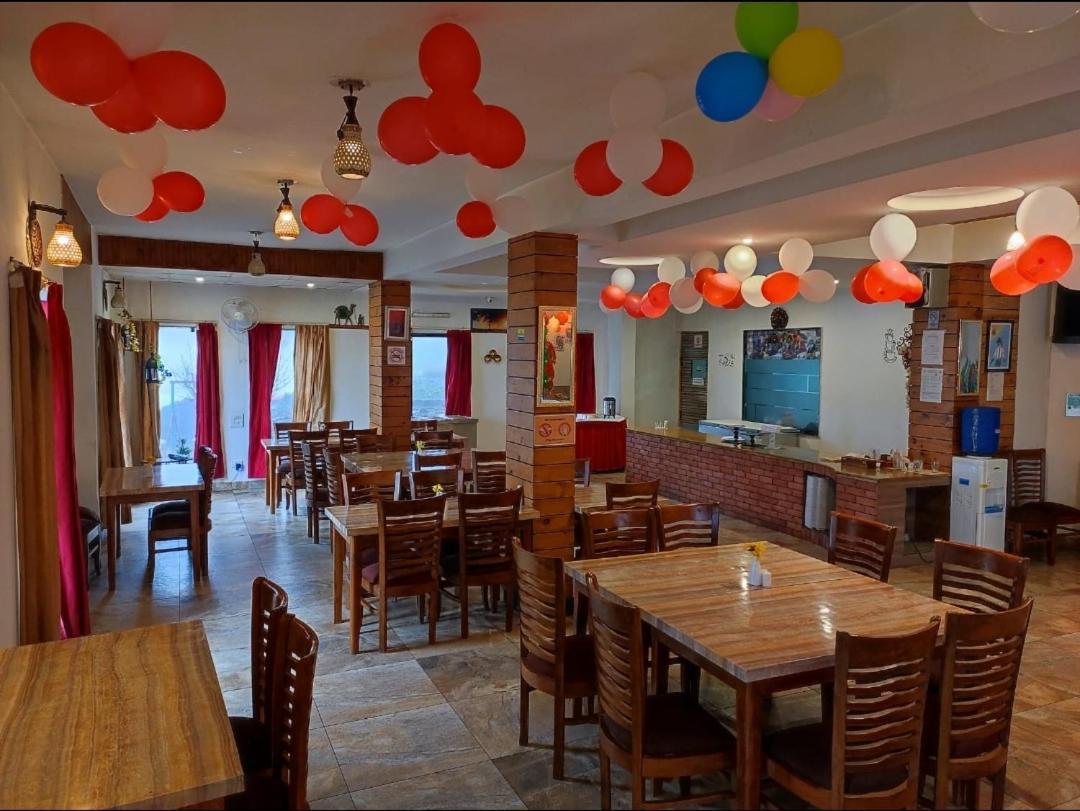 Mist N Meadows Resort Rajgarh  Bagian luar foto
