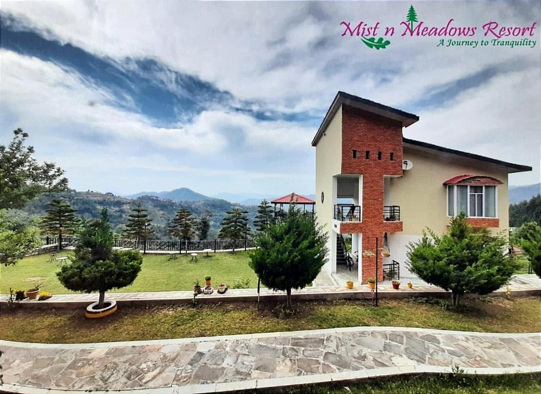 Mist N Meadows Resort Rajgarh  Bagian luar foto