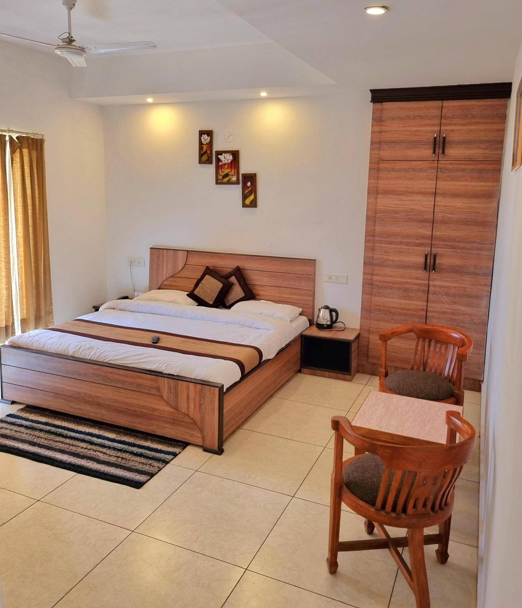 Mist N Meadows Resort Rajgarh  Bagian luar foto