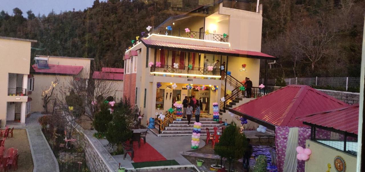 Mist N Meadows Resort Rajgarh  Bagian luar foto