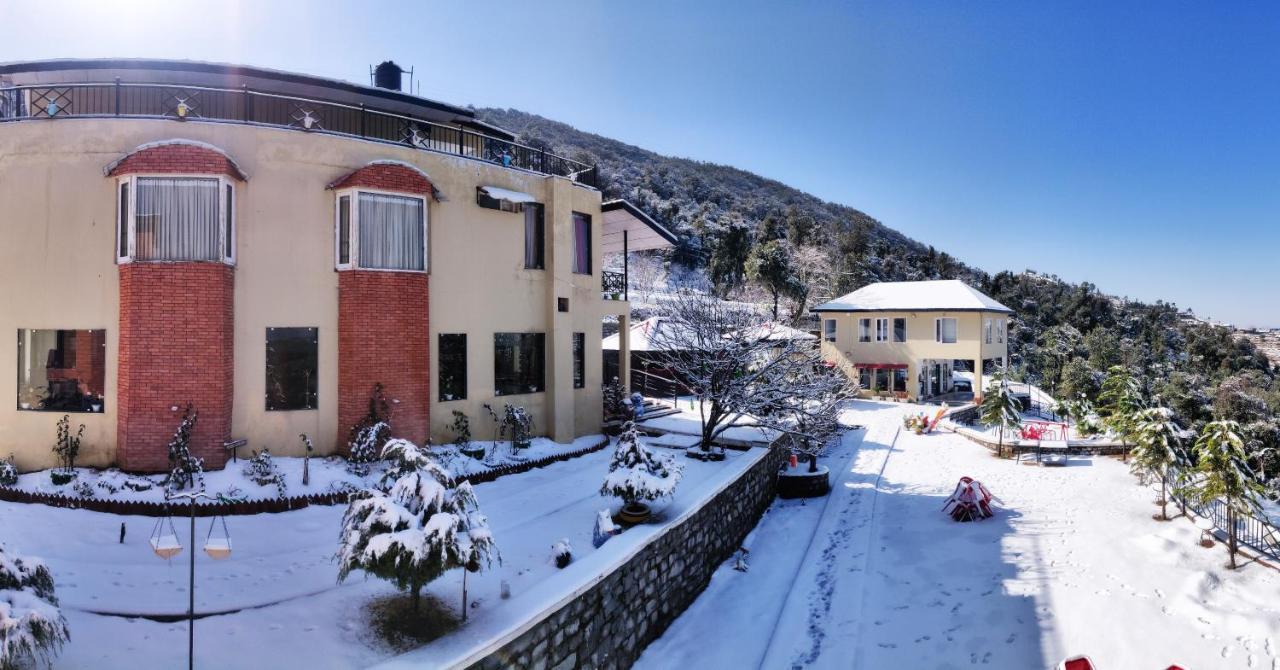 Mist N Meadows Resort Rajgarh  Bagian luar foto