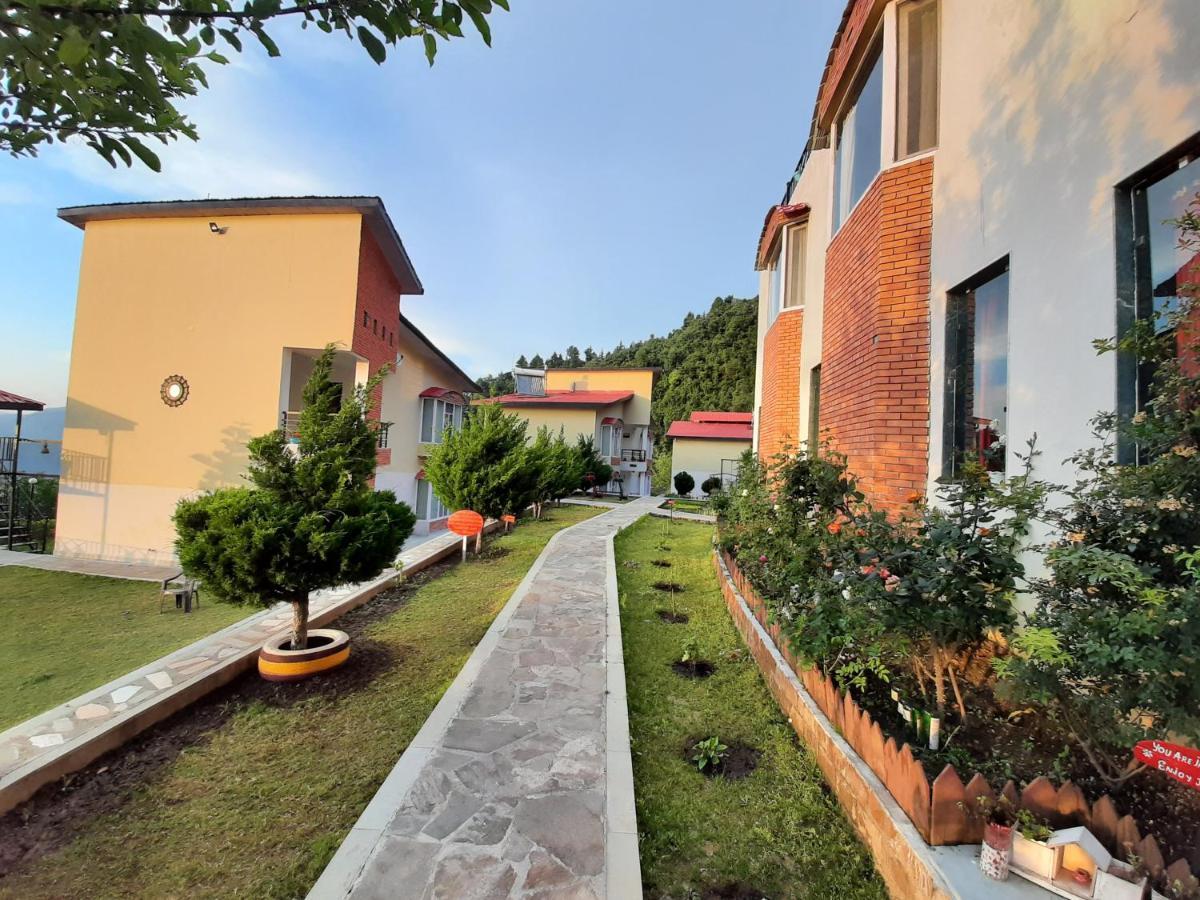 Mist N Meadows Resort Rajgarh  Bagian luar foto